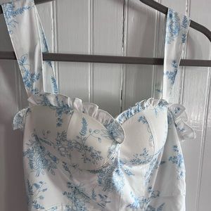 Brand new with tags, beautiful dainty dress. I love this dress !!